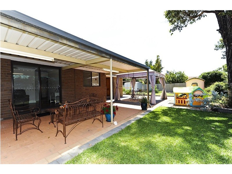 20 Ilex Way, Forrestfield WA 6058