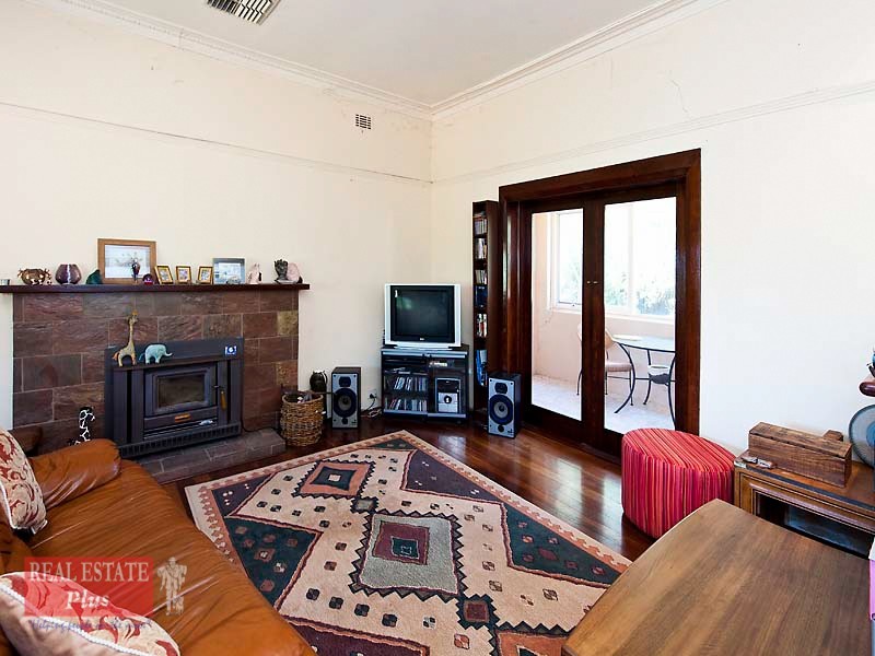 23 Coongan Avenue, Greenmount WA 6056