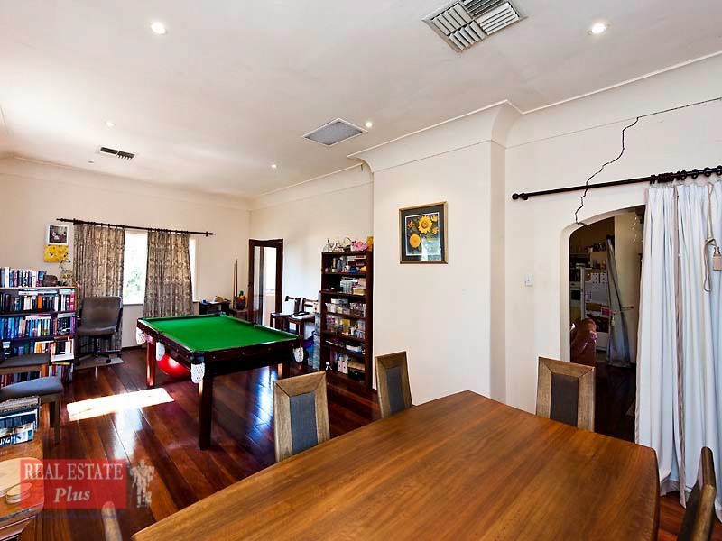 23 Coongan Avenue, Greenmount WA 6056