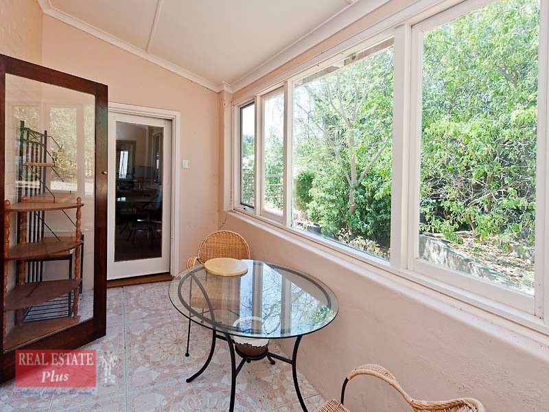23 Coongan Avenue, Greenmount WA 6056