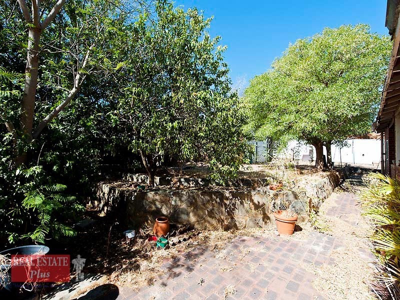 23 Coongan Avenue, Greenmount WA 6056