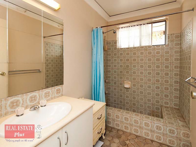 45 Abingdon Road, Swan View WA 6056