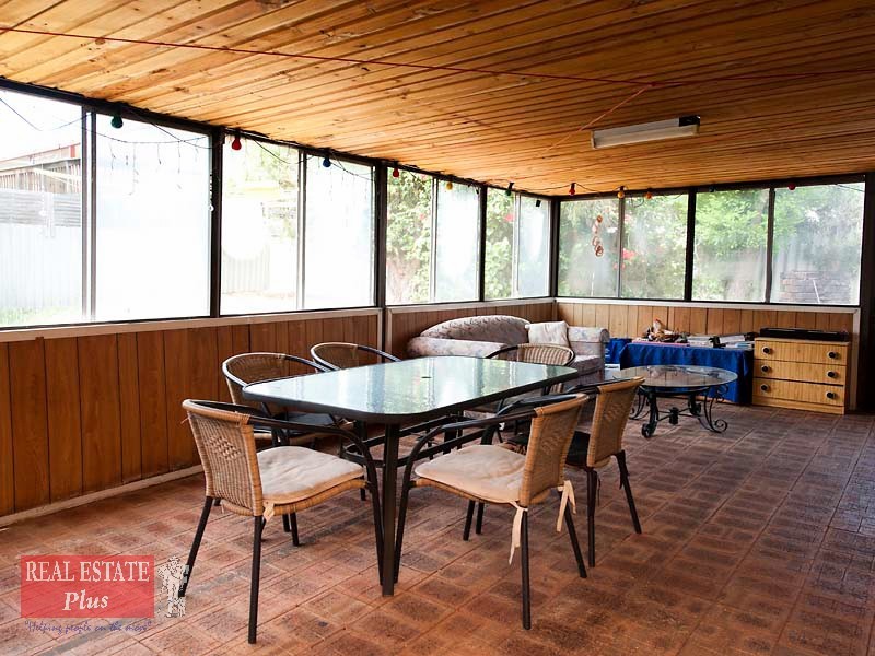45 Abingdon Road, Swan View WA 6056