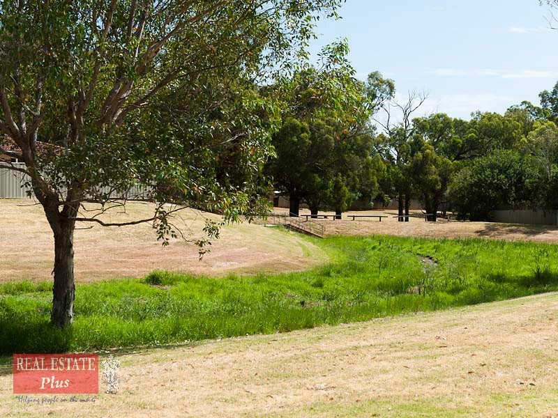45 Abingdon Road, Swan View WA 6056