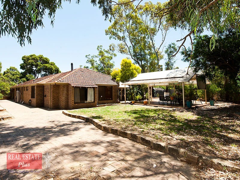 6 Melville Court, Helena Valley WA 6056