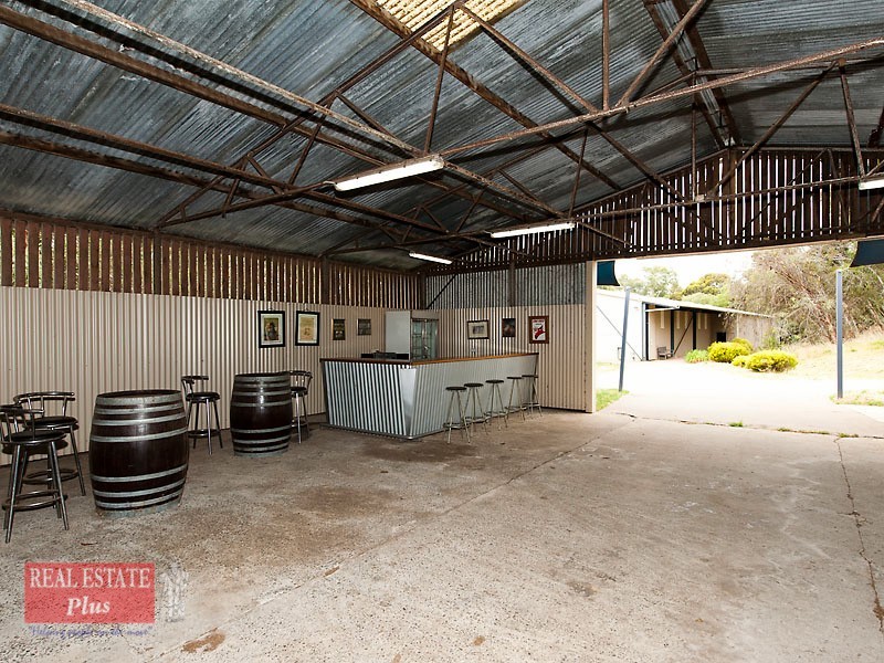 3010 Riley Road, Stoneville WA 6081