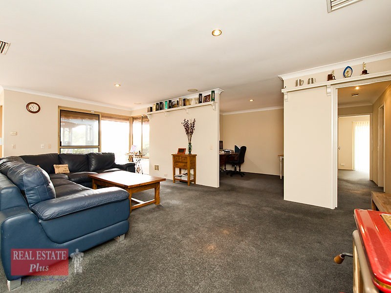 3010 Riley Road, Stoneville WA 6081