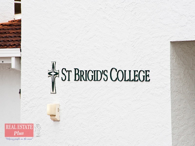 20 Lourdes Street, Lesmurdie WA 6076