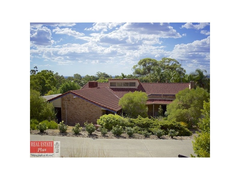 13 Linthorn Crescent, Greenmount WA 6056