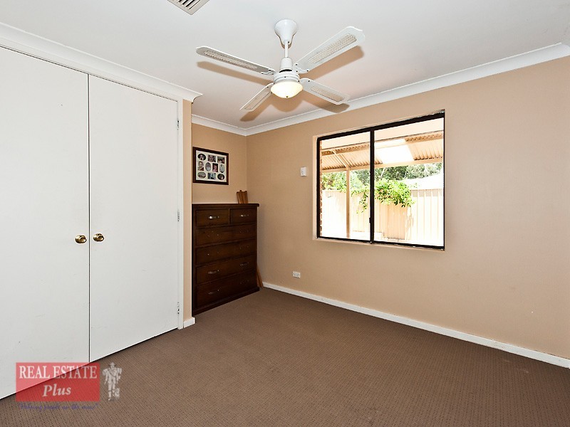 13 Linthorn Crescent, Greenmount WA 6056