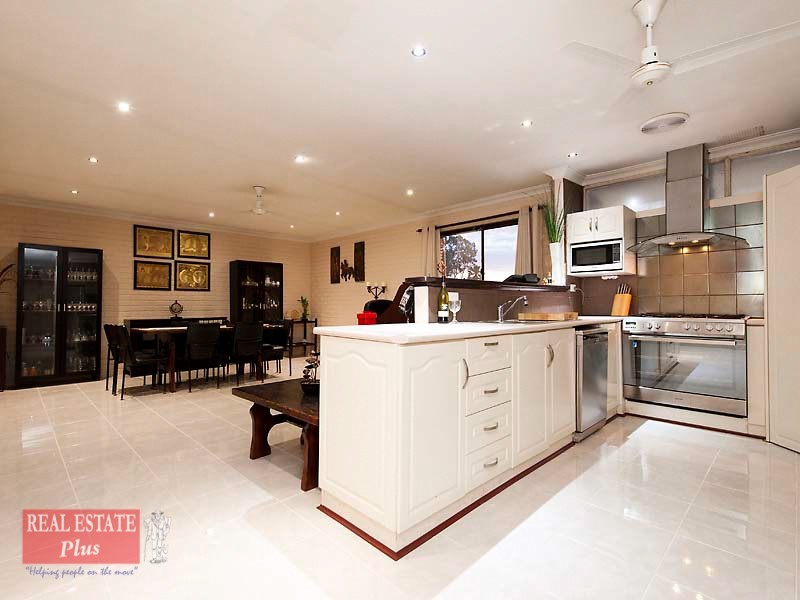 41 Connaught Street, Forrestfield WA 6058