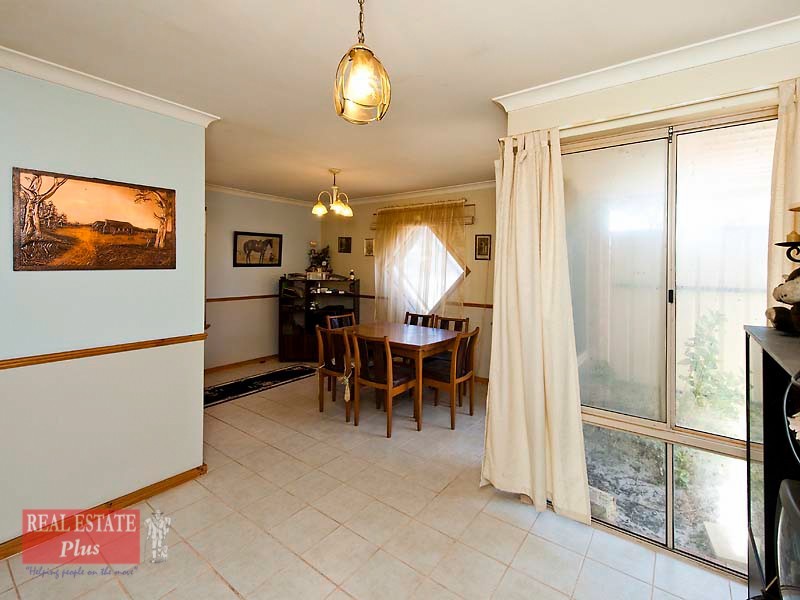 5 Williamson Lane, Stratton WA 6056