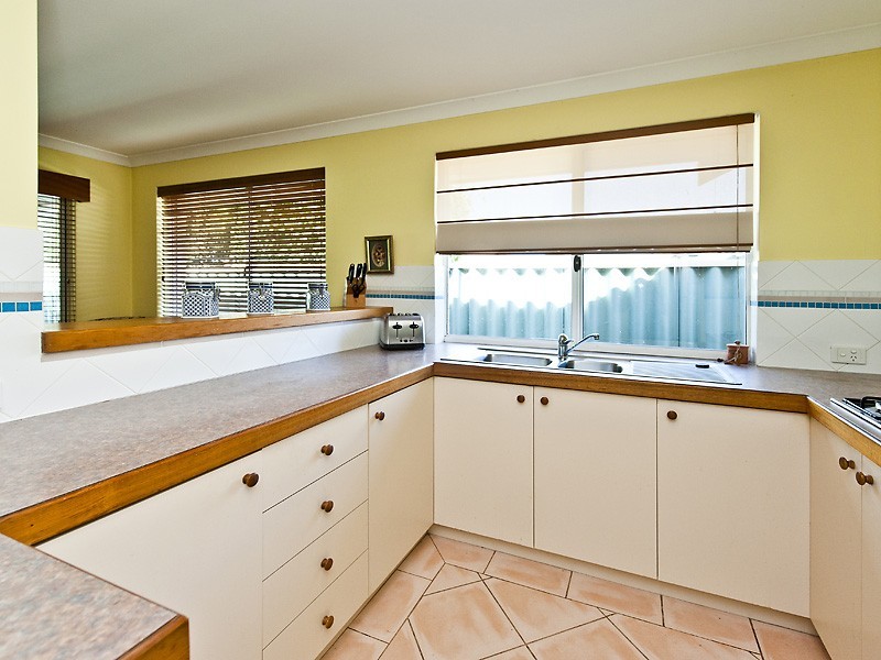 1, 4-6 Norn Close, South Guildford WA 6055