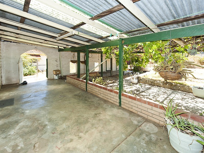 31 Coongan Avenue, Greenmount WA 6056