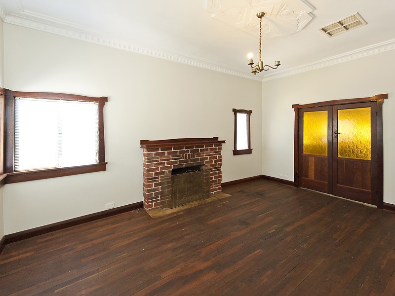 31 Coongan Avenue, Greenmount WA 6056