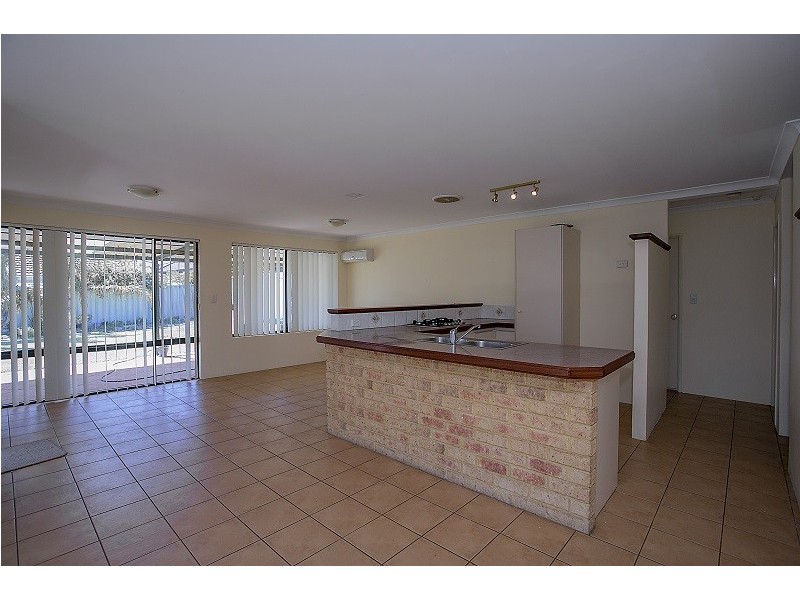 7 Oldenburg Pass, Stratton WA 6056