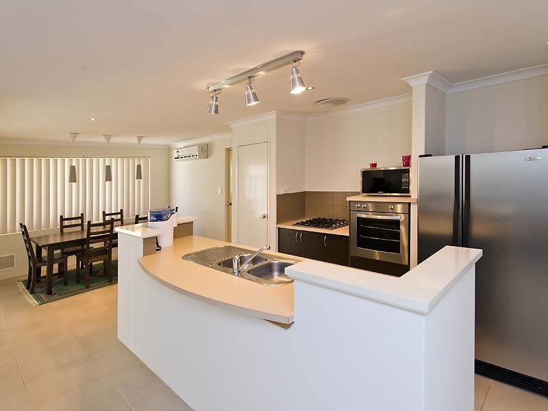 35 Milano Loop, Seville Grove WA 6112