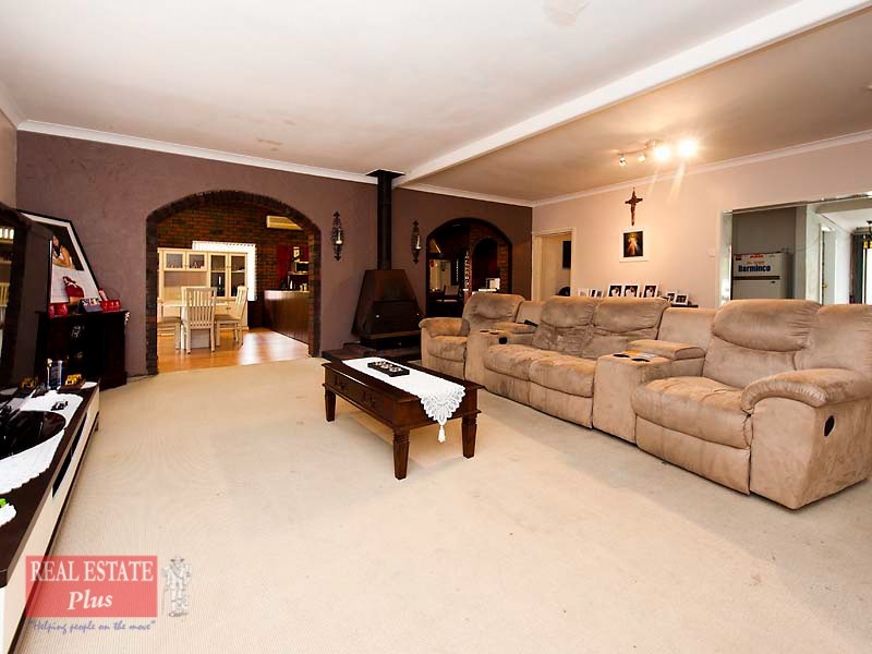 22 Waterfall Road, Forrestfield WA 6058