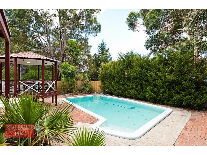 42 Carlisle Road, Kalamunda WA 6076