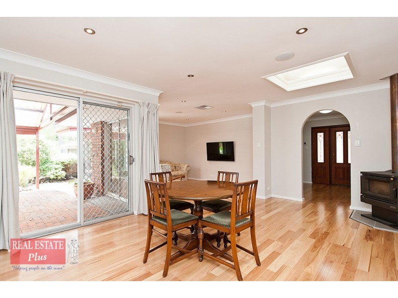 42 Carlisle Road, Kalamunda WA 6076