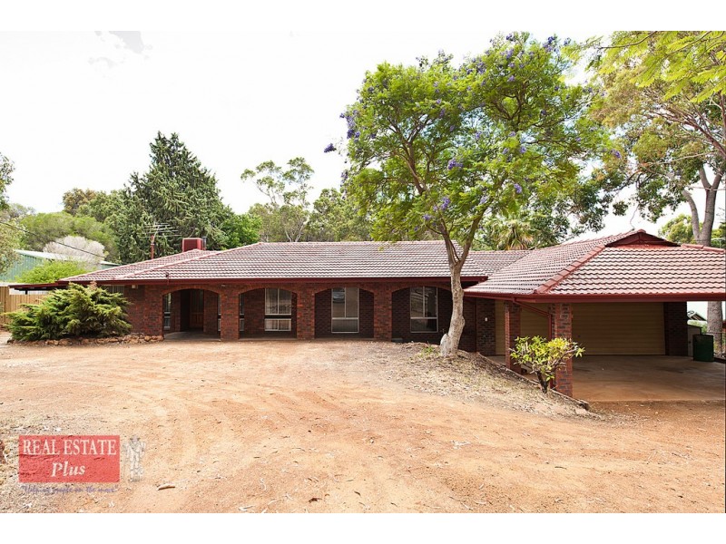 42 Carlisle Road, Kalamunda WA 6076