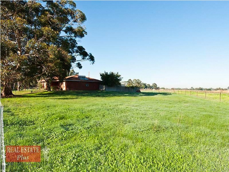 25 Arthur Street, Caversham WA 6055