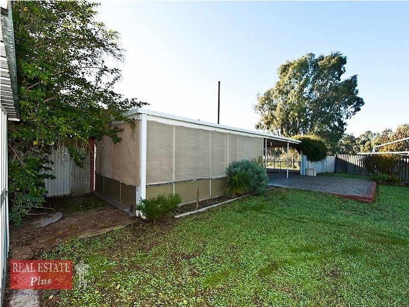25 Arthur Street, Caversham WA 6055