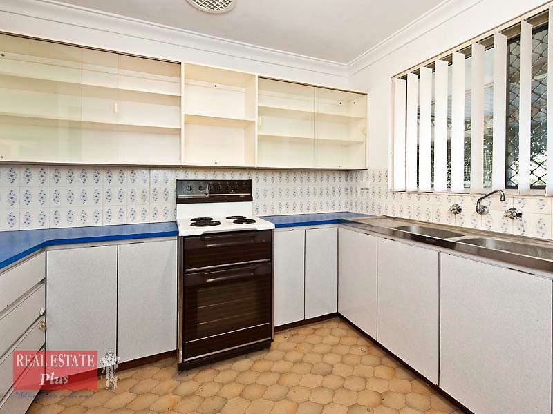 25 Arthur Street, Caversham WA 6055