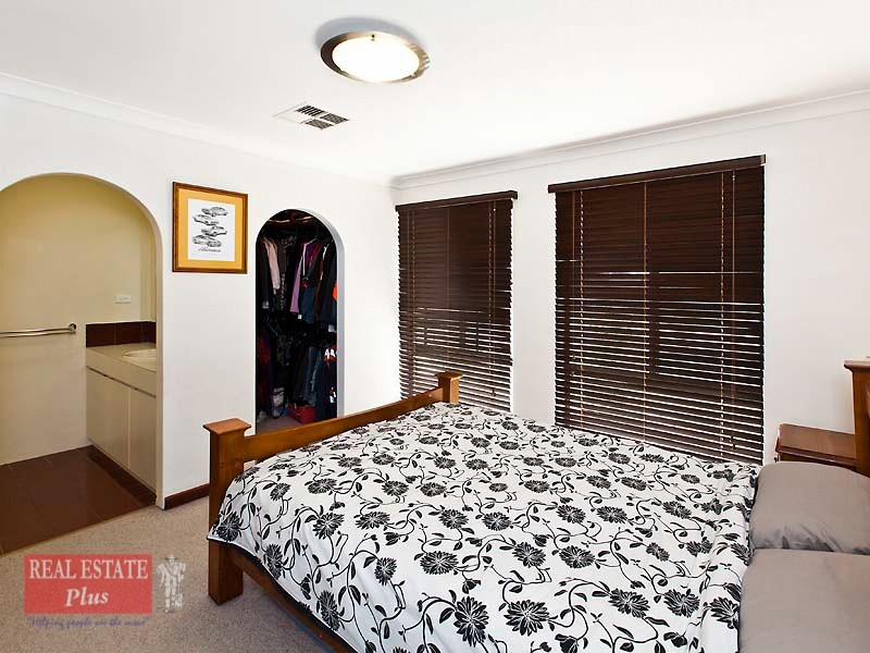 3 Sharpe Way, High Wycombe WA 6057