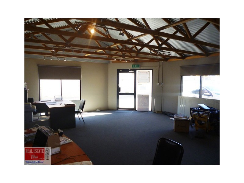 Unit 2 / 5 Loton Avenue, Midland WA 6056
