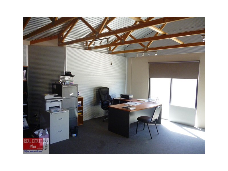 Unit 2 / 5 Loton Avenue, Midland WA 6056