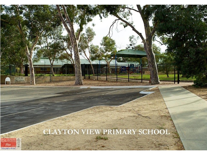 17 Jinda Road, Koongamia WA 6056