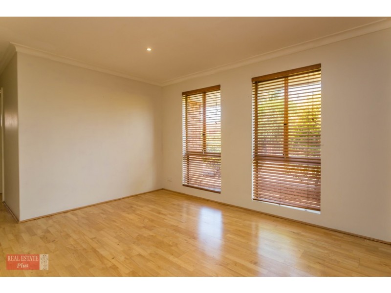 2/56 Ivanhoe Street, Bassendean WA 6054