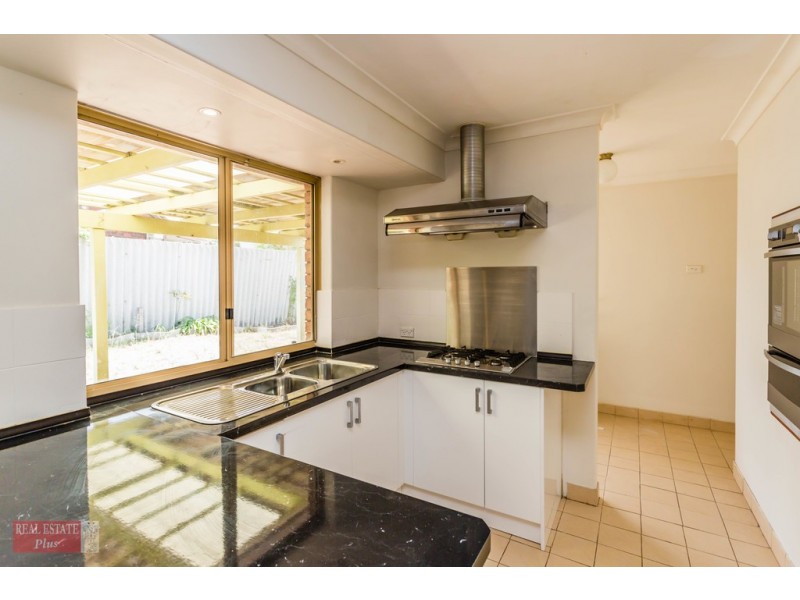 2/56 Ivanhoe Street, Bassendean WA 6054