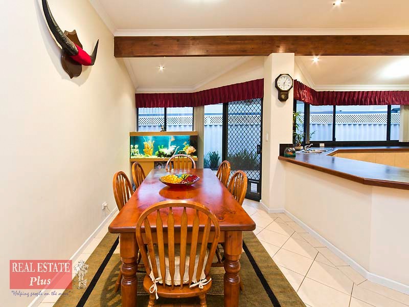 12 Silvereye Close, East Cannington WA 6107