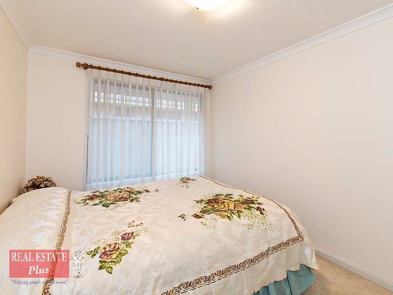 12 Silvereye Close, East Cannington WA 6107