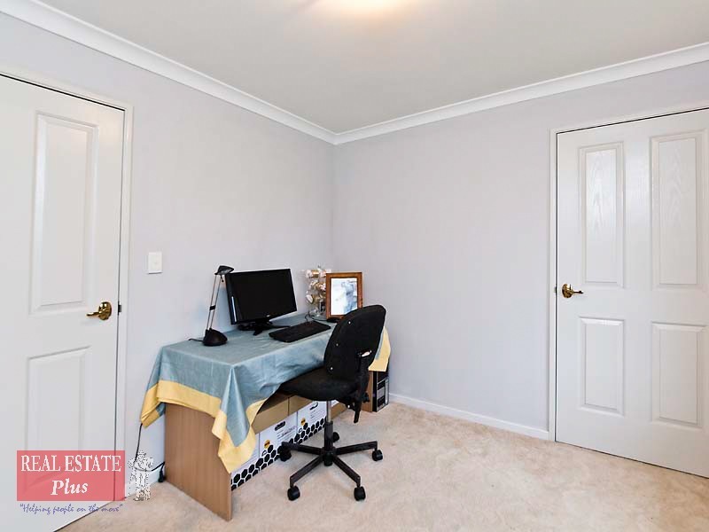 12 Silvereye Close, East Cannington WA 6107