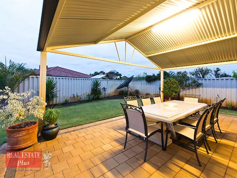 12 Silvereye Close, East Cannington WA 6107