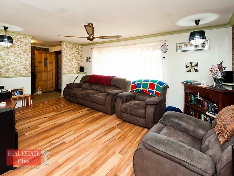 27 Myles Road, Swan View WA 6056