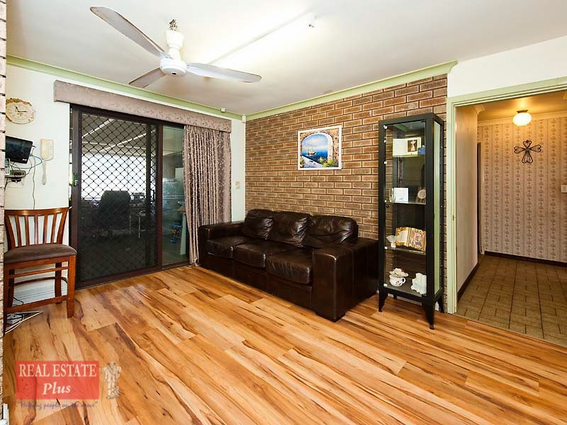 27 Myles Road, Swan View WA 6056