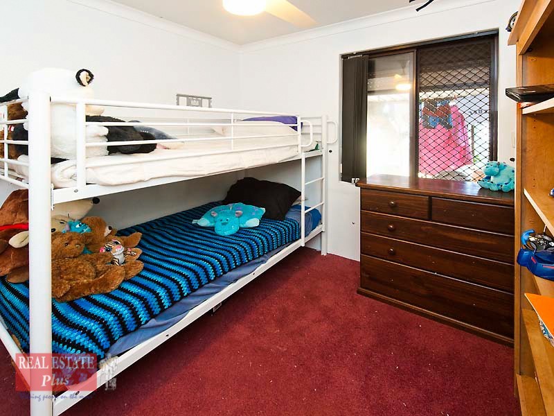 27 Myles Road, Swan View WA 6056