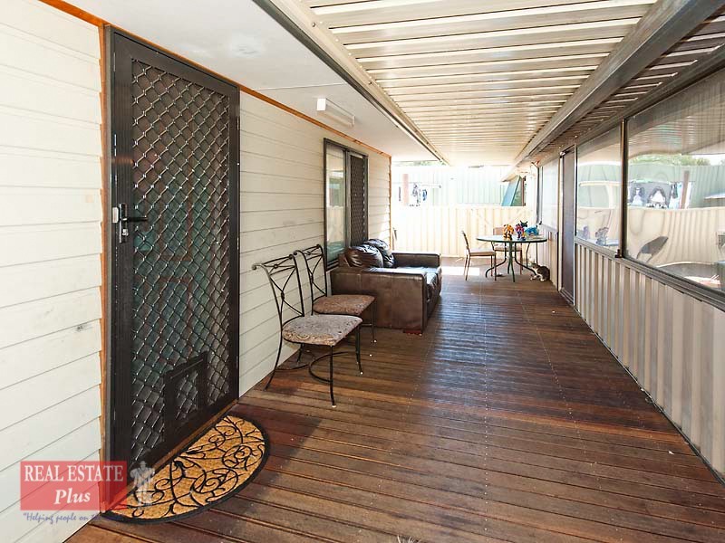 27 Myles Road, Swan View WA 6056