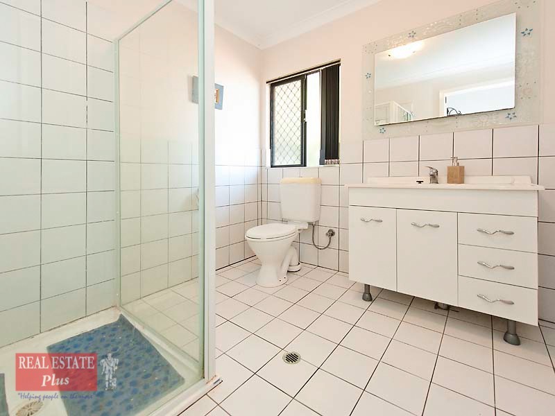 27 Myles Road, Swan View WA 6056