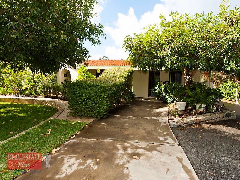 30 Arthur Street, Caversham WA 6055