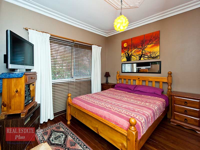 31 Noel Street, Helena Valley WA 6056