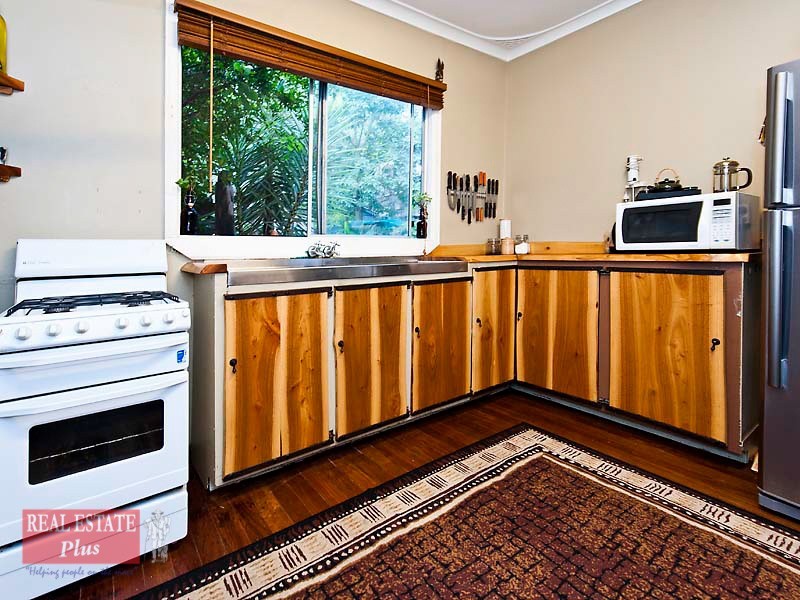 31 Noel Street, Helena Valley WA 6056