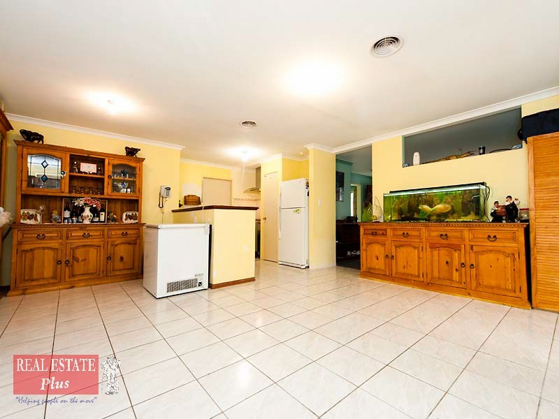 76 Stratton Boulevard, Stratton WA 6056