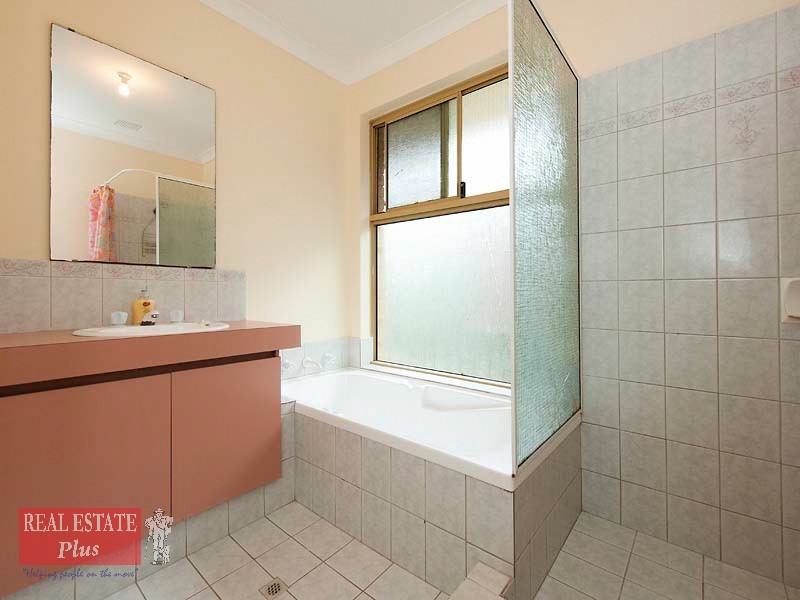 76 Stratton Boulevard, Stratton WA 6056