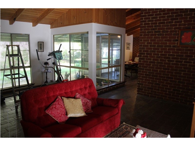 375 Helena Terrace, Sawyers Valley WA 6074