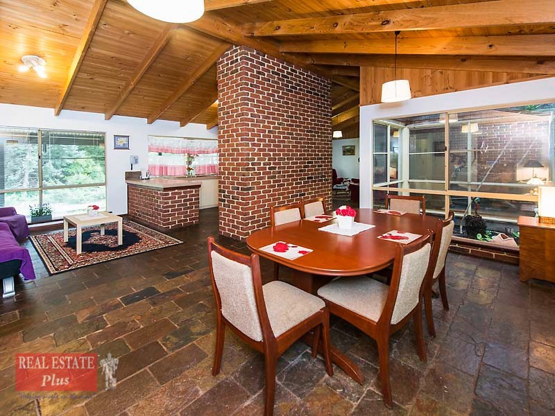 375 Helena Terrace, Sawyers Valley WA 6074